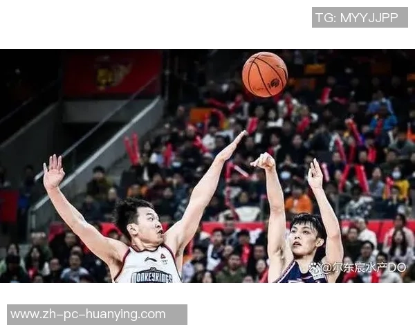广东宏远与深圳新世纪激战正酣争夺CBA季后赛席位的关键之战